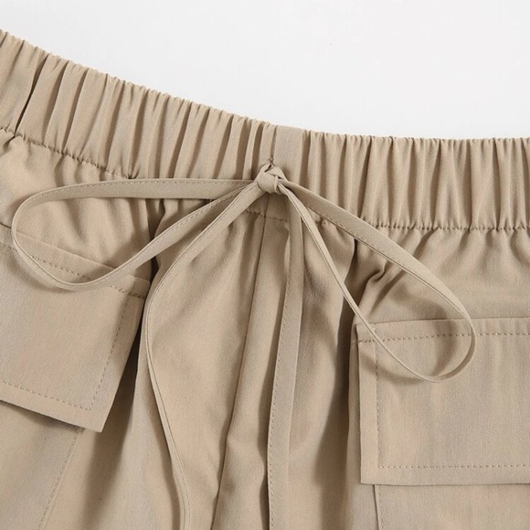 Cute khaki shorts - Picture 4 of 4